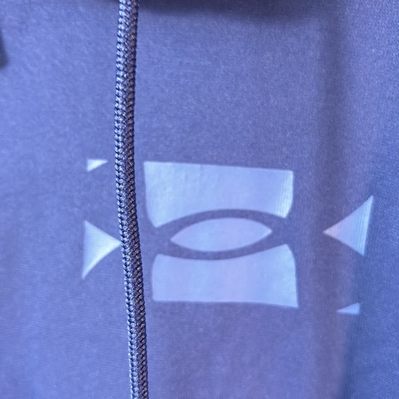 Under Armour quarter zip hoodie with kangaroo pocket size large. - Picture 4 of 7